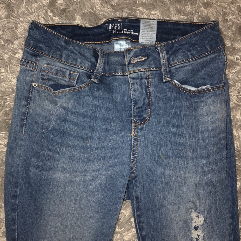 ripped jeans!